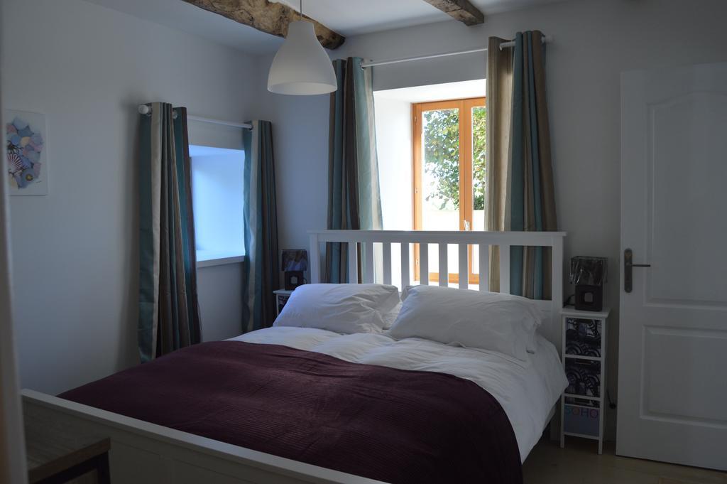 Gites Du Manoir Runan Bagian luar foto