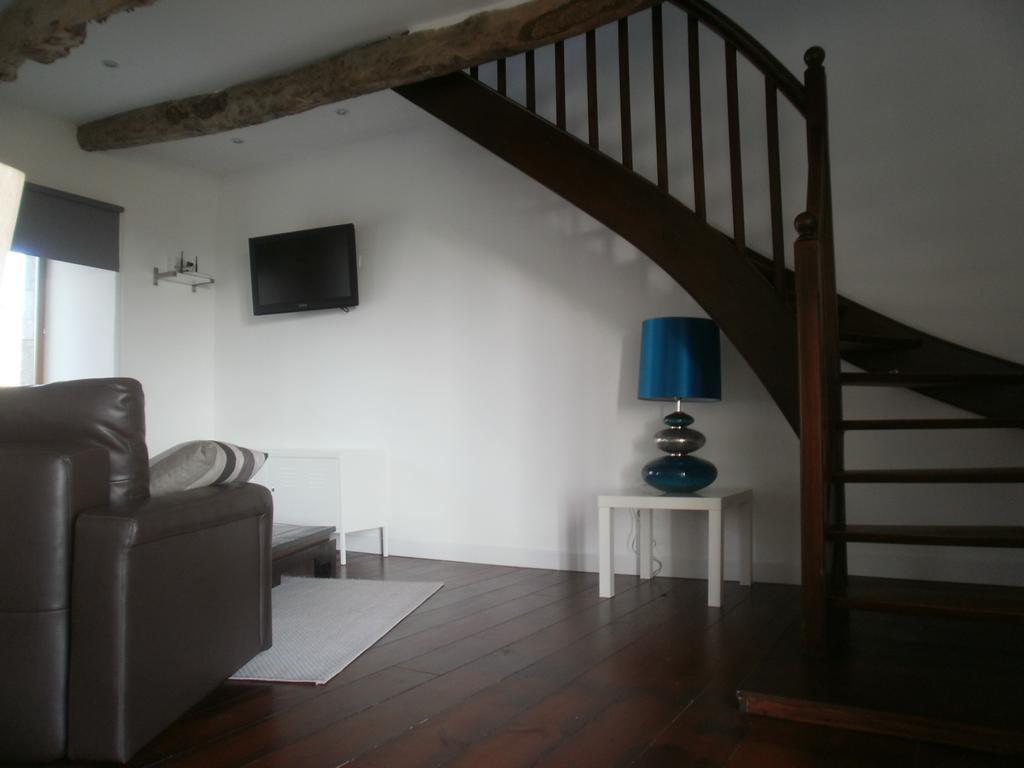 Gites Du Manoir Runan Bagian luar foto