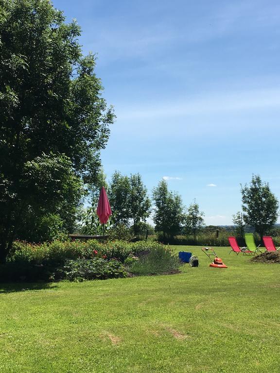 Gites Du Manoir Runan Bagian luar foto